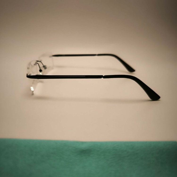 عینک طبی بدون فریم police کد 202303