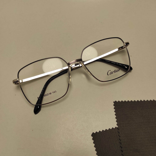 عینک طبی زنانه فلزی پد یک تیکه برند CARTIER کد 8401