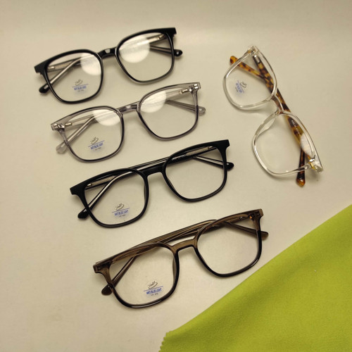 عینک طبی کائوچو بلوکات کد 8466